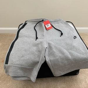 Nike Tech Fleece Shorts Large